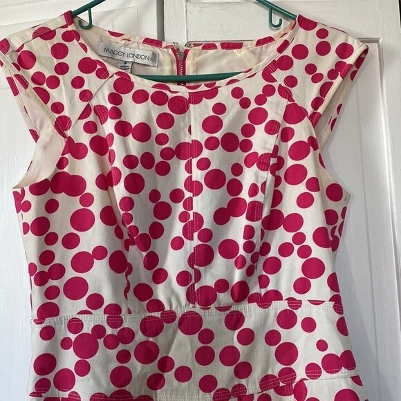 Maggy London perfect polka dot fit and flair dress. Size 4 - Picture 2 of 11
